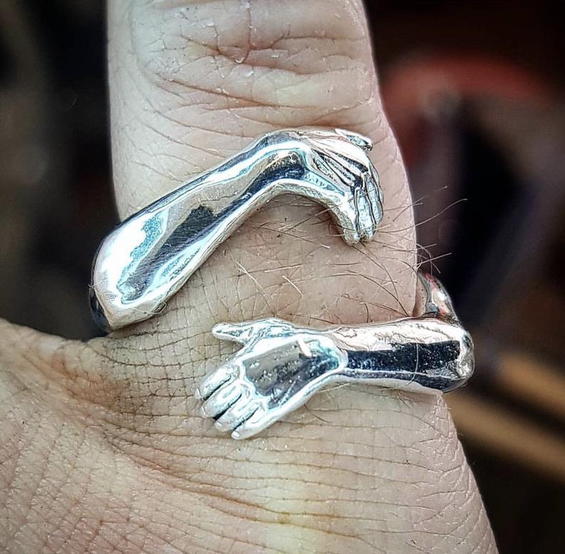 Hug Ring